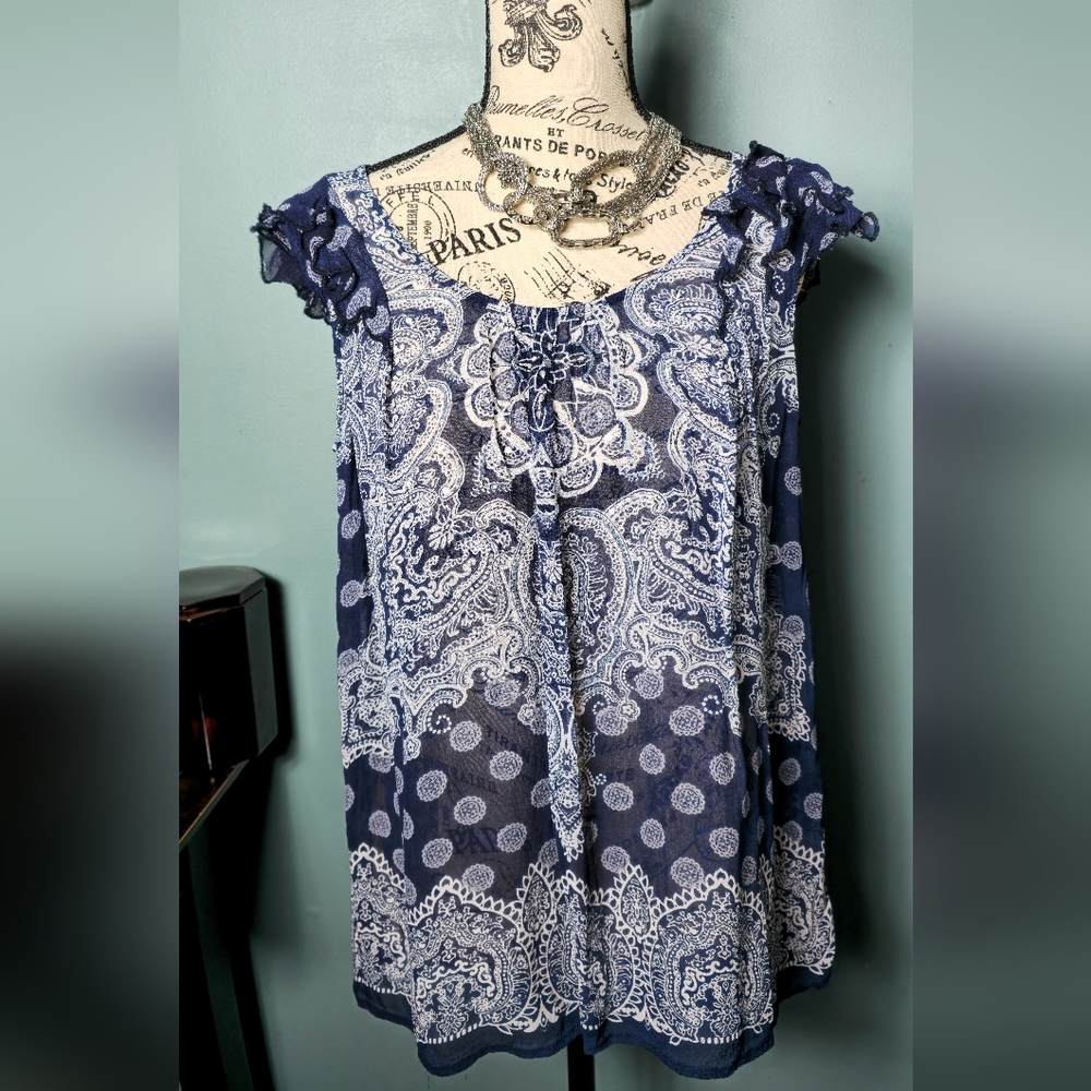 Dress Barn Women's Cap Sleeve Sheer Bandana Print Blouse  Blue/ White Size L